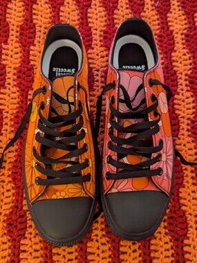Offbeat Sweetie Floral Low-Top Sneakers in Orange and Pink